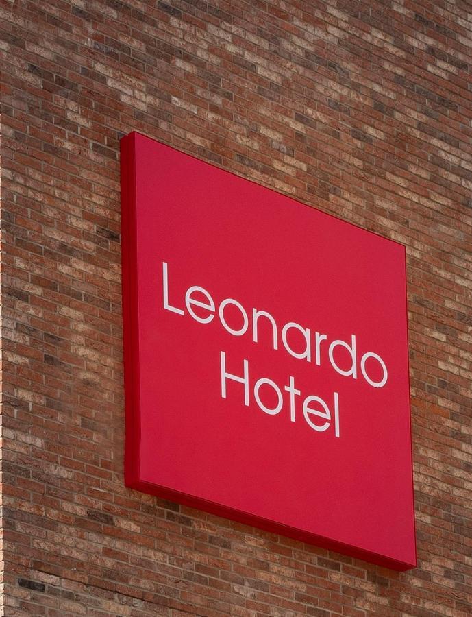 Отель Leonardo Честер